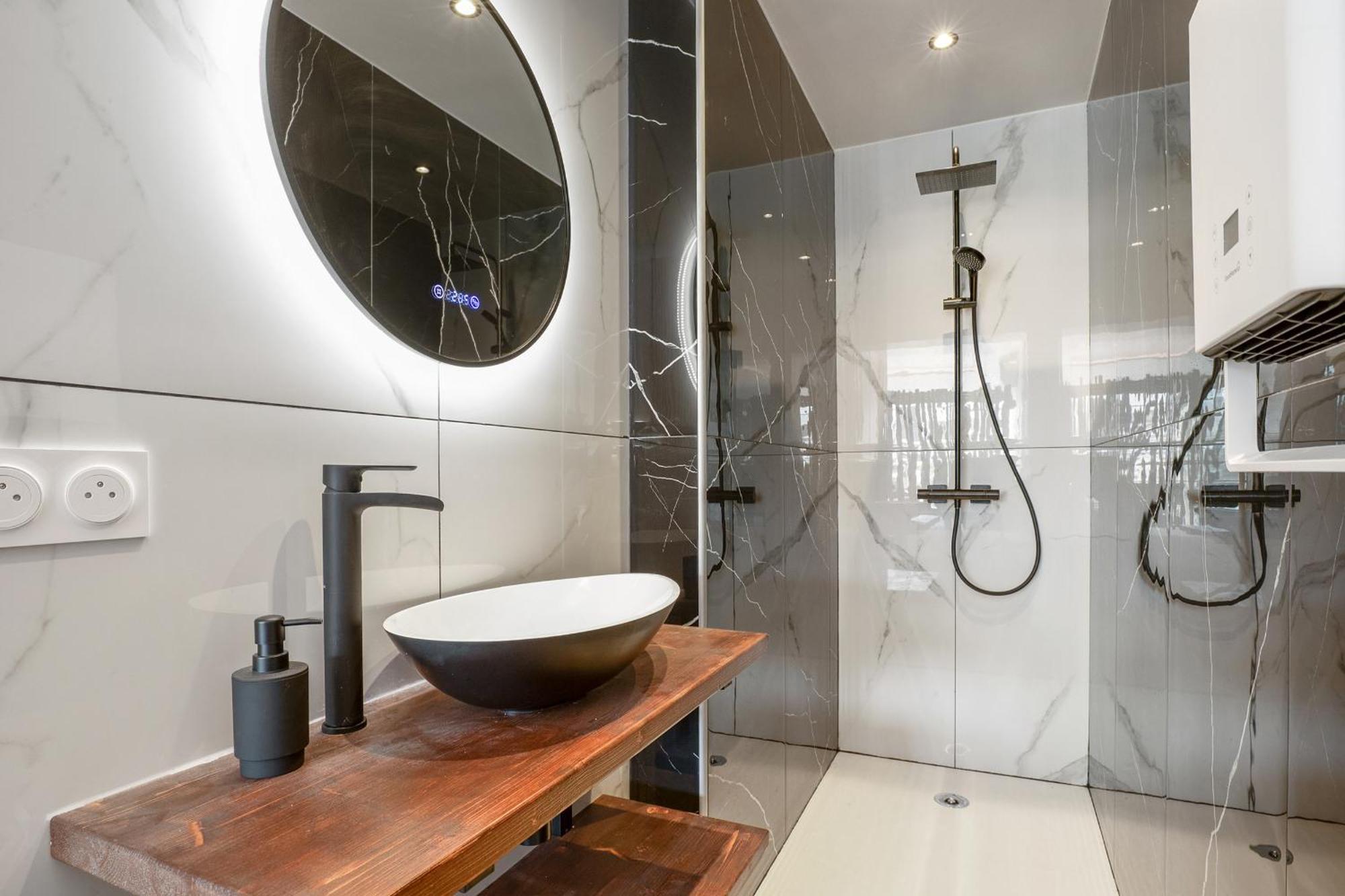 Bambou Heliopolis Apartment Agde Bagian luar foto