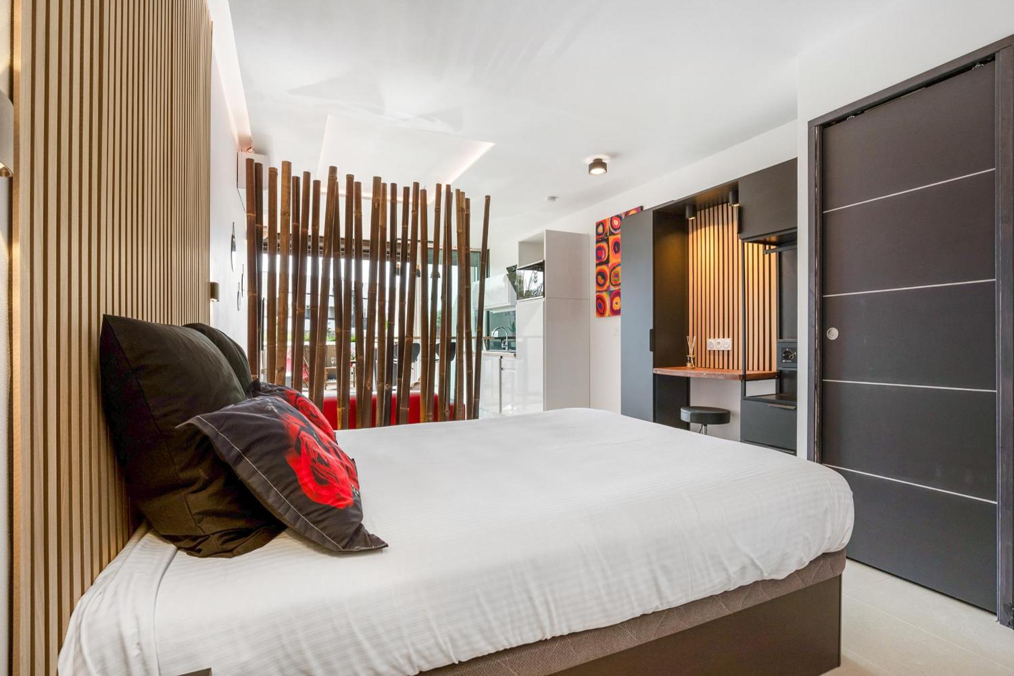 Bambou Heliopolis Apartment Agde Bagian luar foto