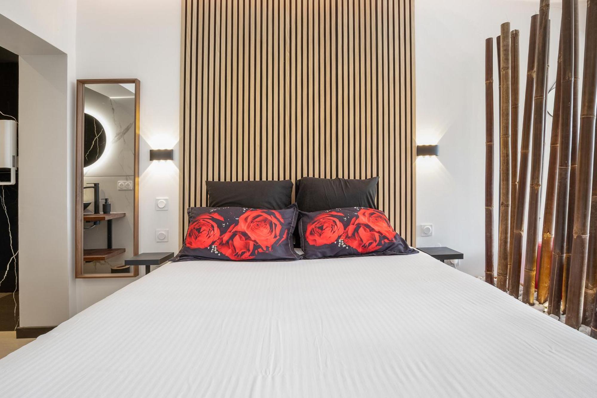 Bambou Heliopolis Apartment Agde Bagian luar foto